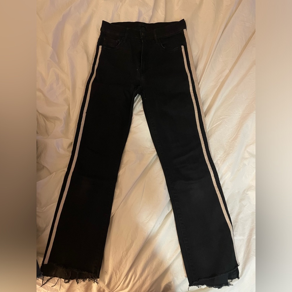 Mother insider crop step fray